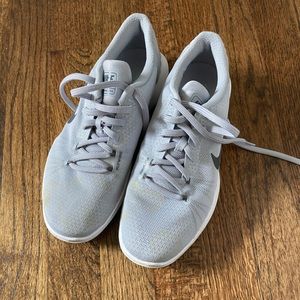 Nike Flywire Training Tennis Shoes